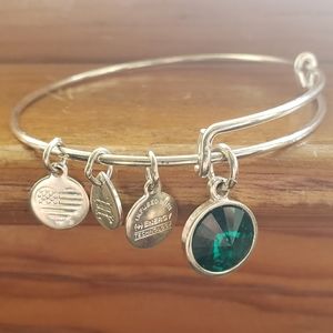💚Alex and Ani Emerald Bracelet💚